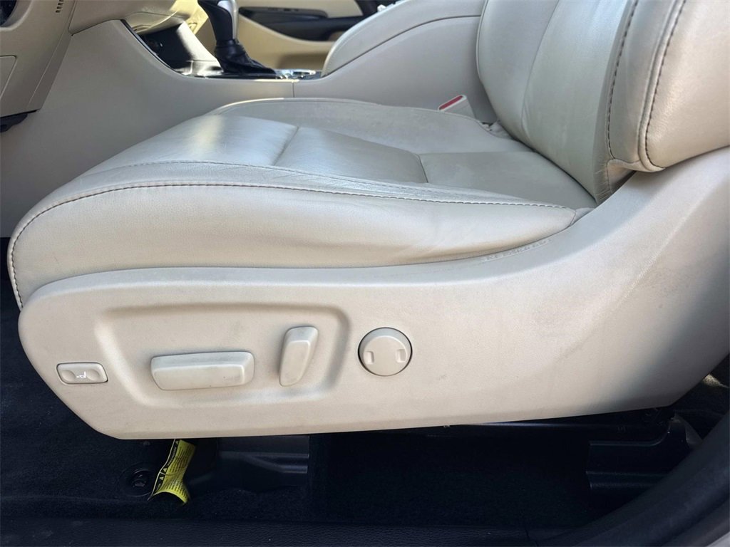 Used 2016 Toyota Highlander XLE image 35