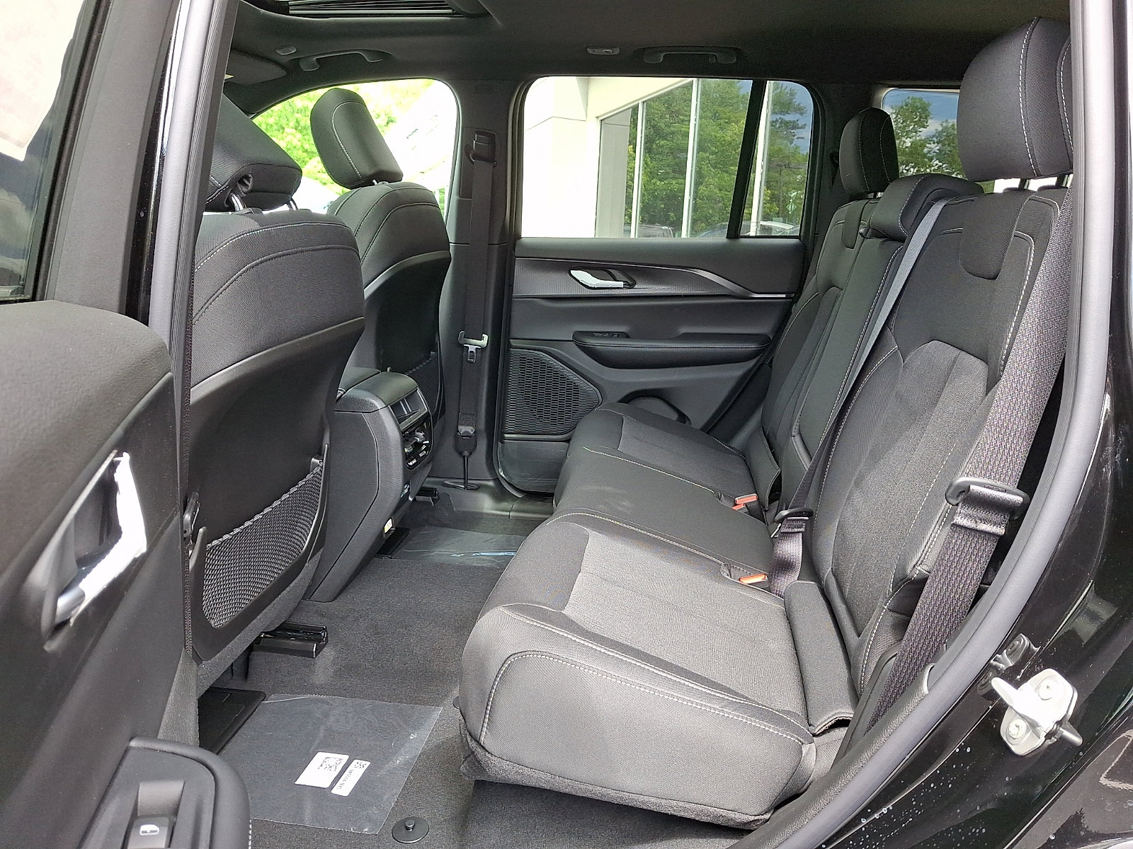New 2026 Jeep Grand Cherokee Laredo X AWD/4WD image 6