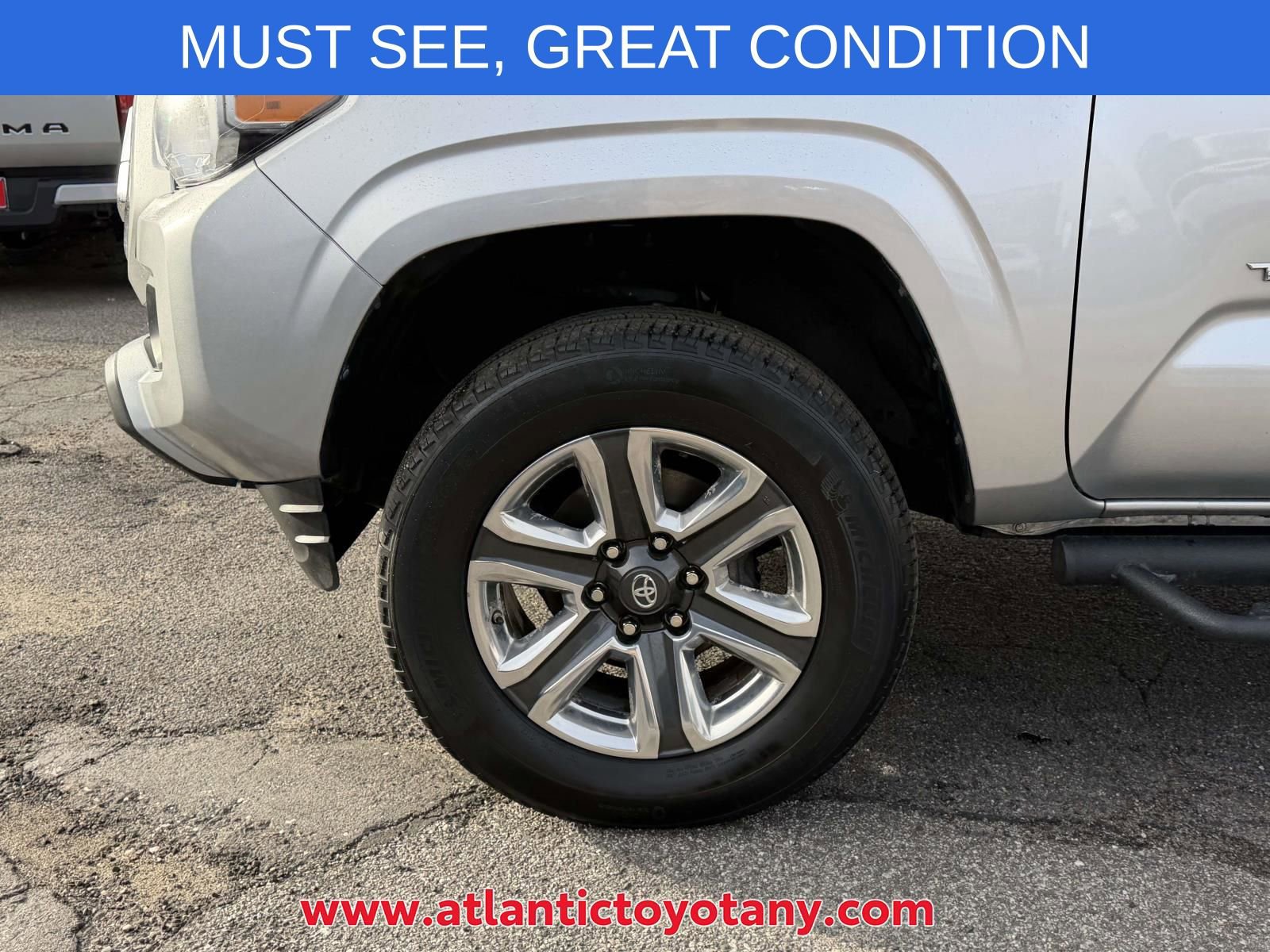 Used 2023 Toyota Tacoma SR5 RWD image 9