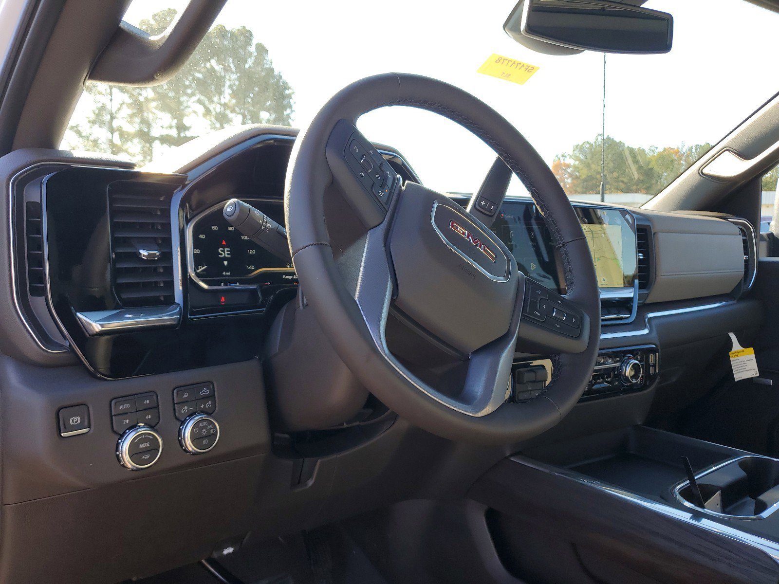 New 2025 GMC Sierra 2500 SLT w/ SLT Convenience Package image 21