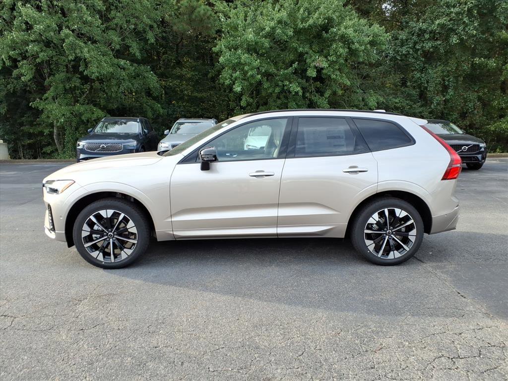 New 2026 Volvo XC60 B5 Plus w/ Protection Package Premier image 8