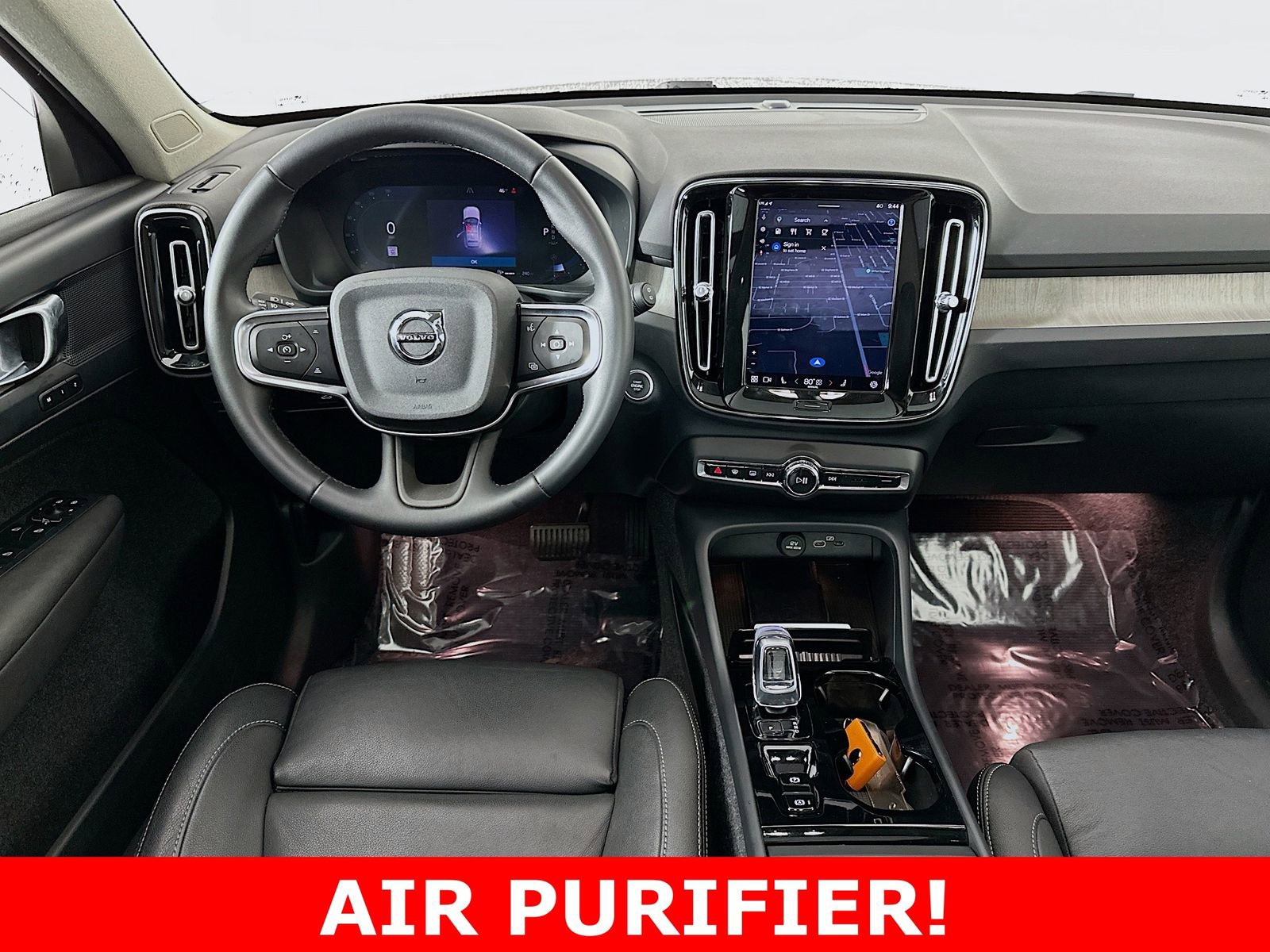 Used 2025 Volvo XC40 B5 Plus image 22