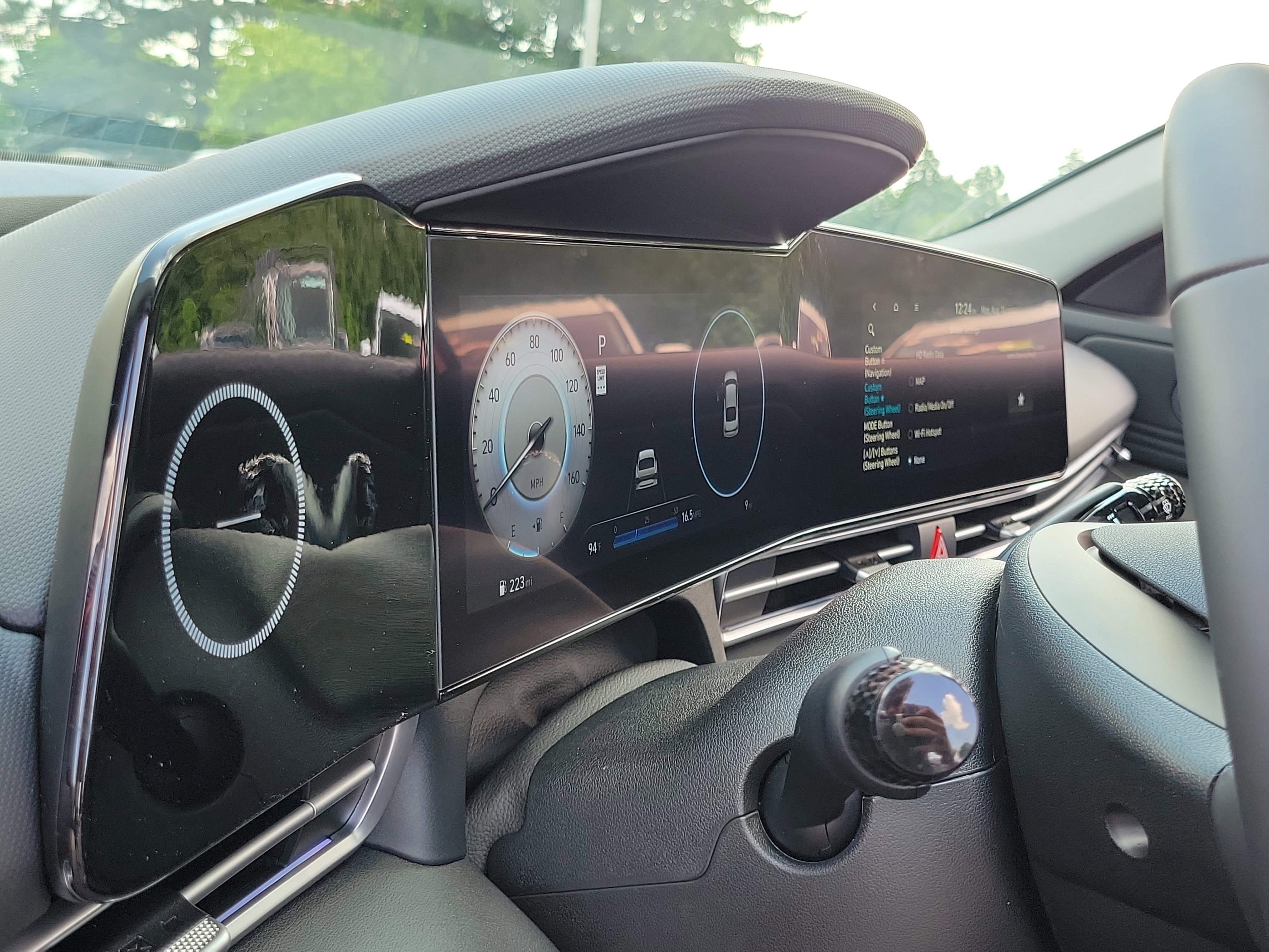 New 2025 Hyundai Elantra Limited FWD image 20