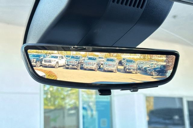 Used 2025 GMC Sierra 1500 AT4X image 25