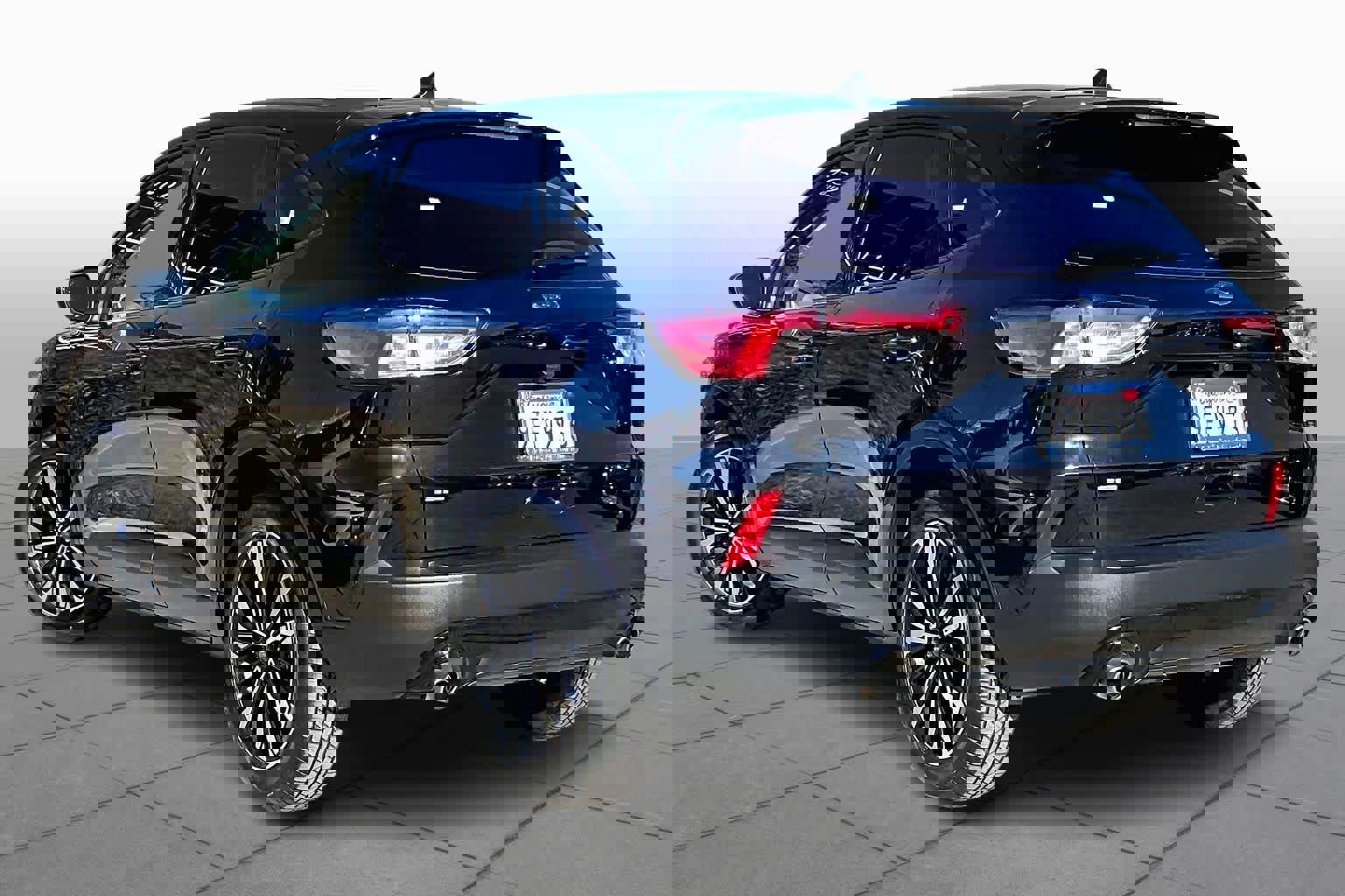 Used 2022 Ford Escape SE w/ SE Sport Appearance Package image 12