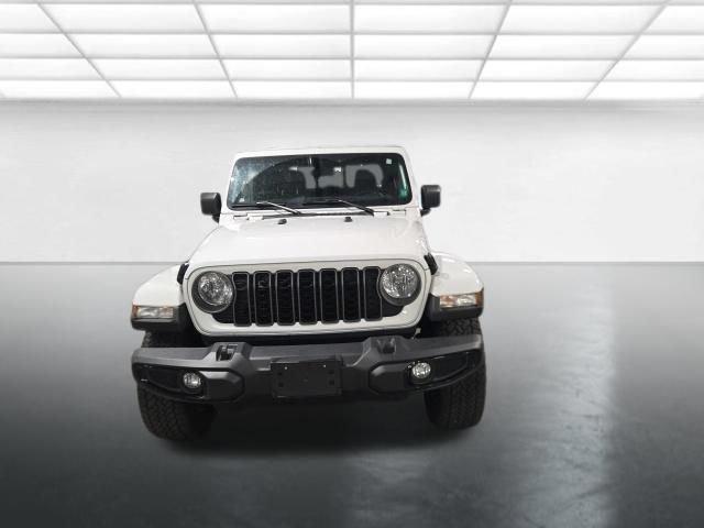 Used 2025 Jeep Gladiator Sport AWD/4WD image 10