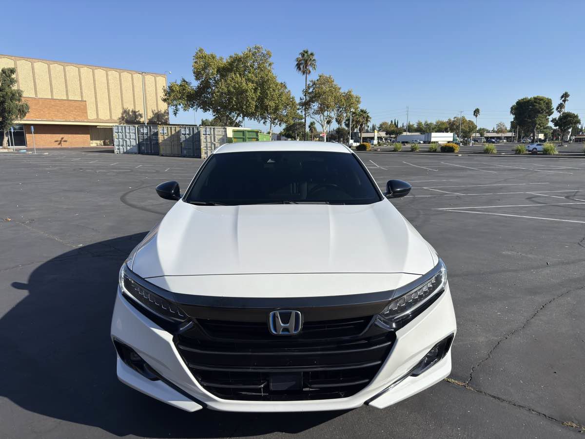 Used 2022 Honda Accord Sport image 2