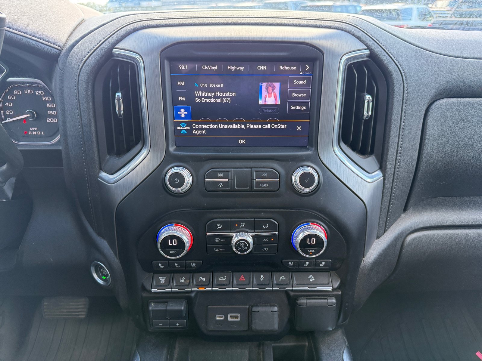 Used 2023 GMC Sierra 2500 Denali w/ Denali Ultimate Package AWD/4WD image 18