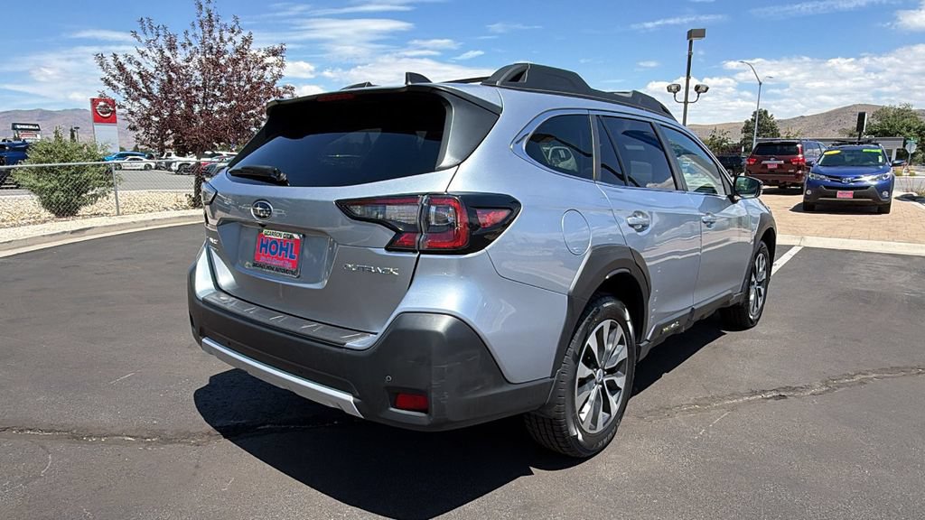 Used 2024 Subaru Outback Limited AWD/4WD image 3