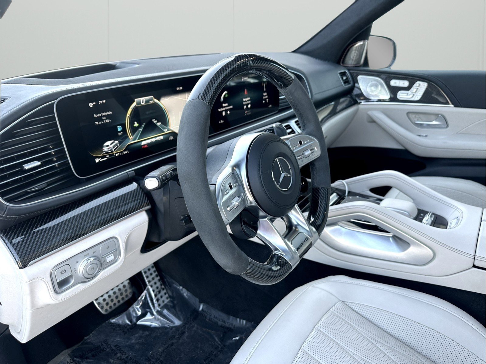 Used 2023 Mercedes-Benz GLS 63 AMG 4MATIC image 35