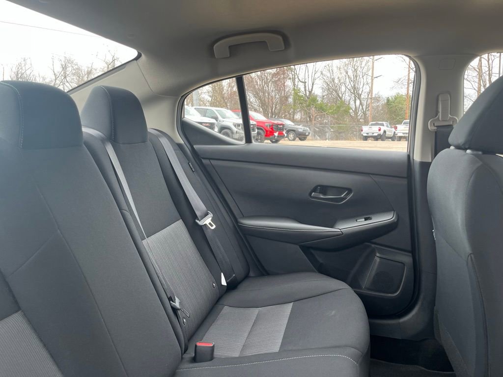 Used 2025 Nissan Sentra SV image 36