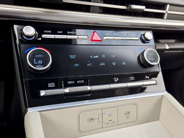 New 2026 Hyundai Santa Fe SE FWD image 8