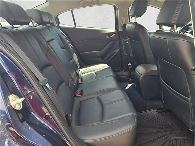 Used 2018 MAZDA MAZDA3 Touring FWD image 17