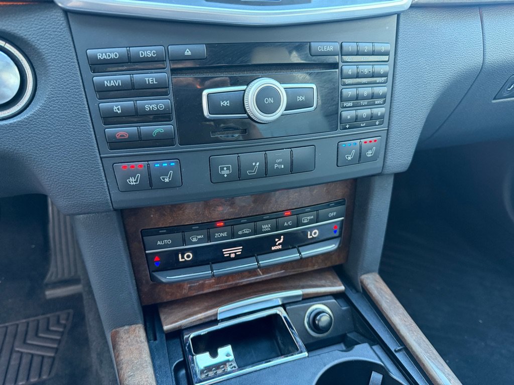 Used 2012 Mercedes-Benz E 350 4MATIC Sedan image 14