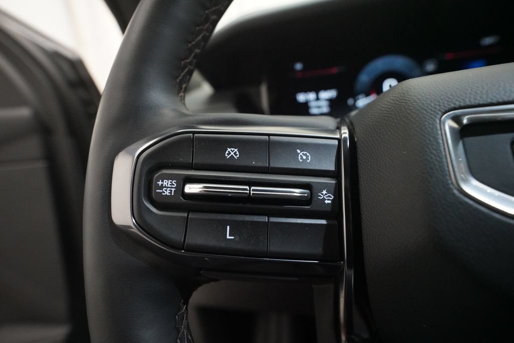 Used 2024 GMC Acadia AT4 AWD/4WD image 19