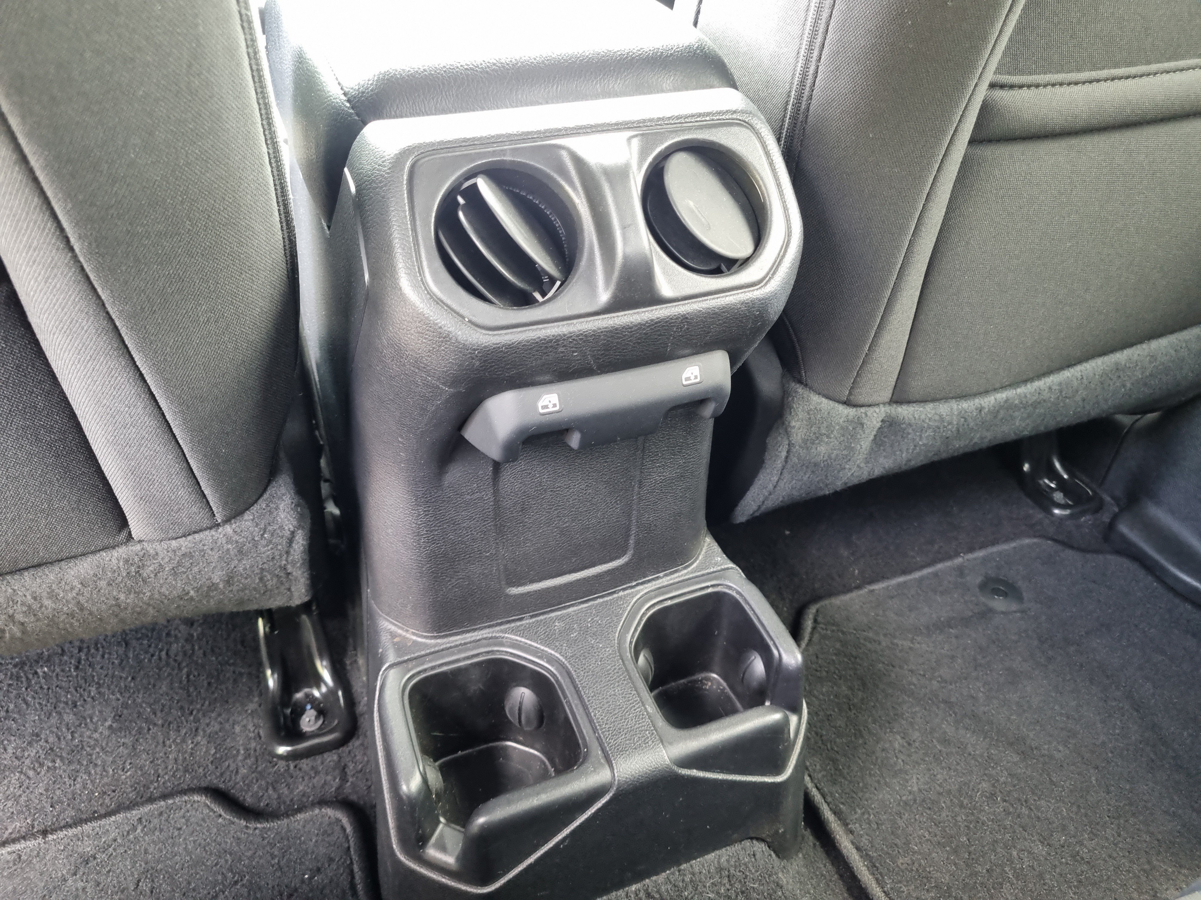 Used 2021 Jeep Gladiator Sport AWD/4WD image 13