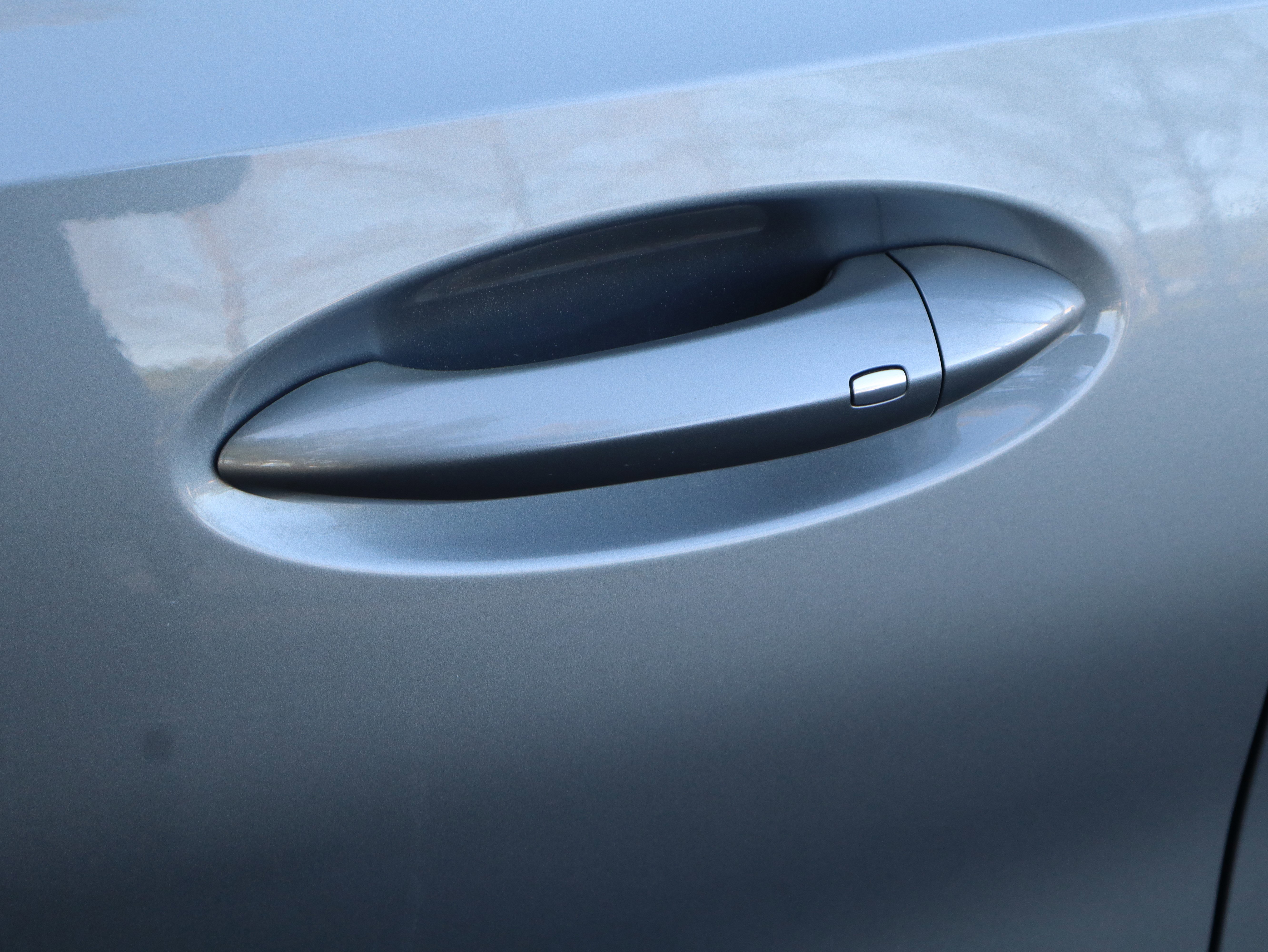 Used 2023 Buick Envision Essence w/ Sport Touring Package image 19