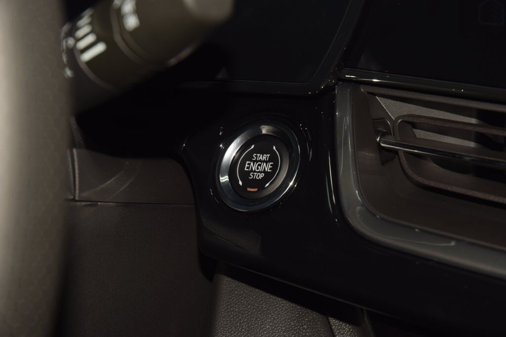 New 2026 Chevrolet Trax RS w/ Sunroof Package FWD image 34