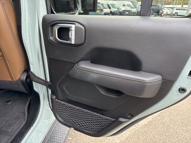 Used 2023 Jeep Wrangler Unlimited Sahara w/ Cold Weather Group AWD/4WD image 11