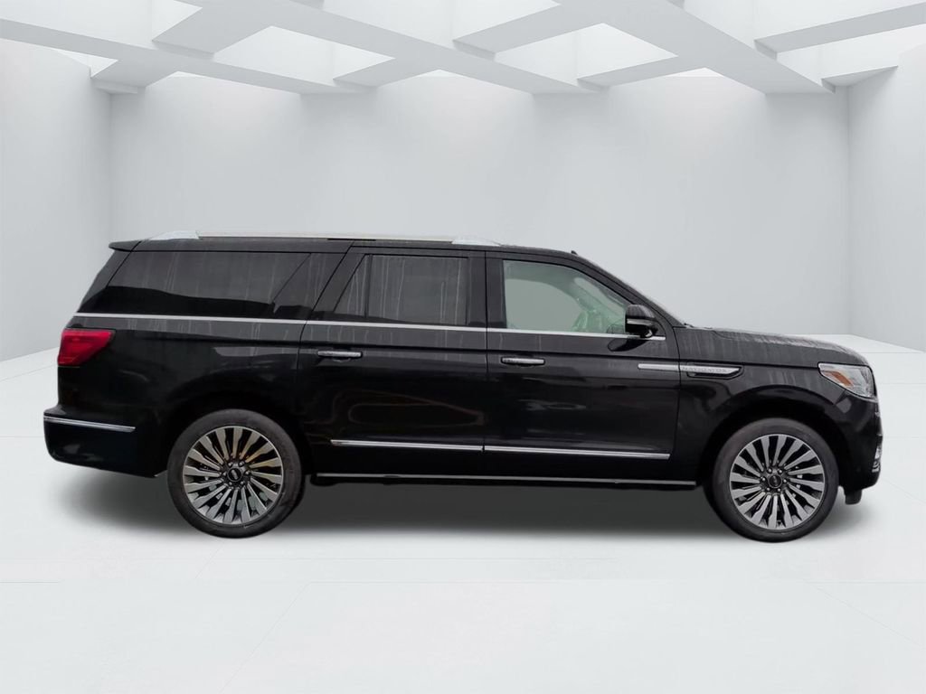 Used 2019 Lincoln Navigator L Reserve image 4