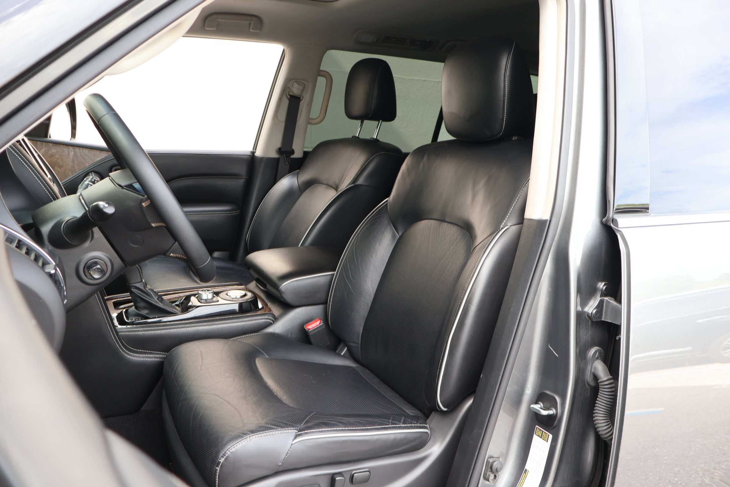 Certified 2021 INFINITI QX80 Premium Select w/ Cargo Package RWD image 2