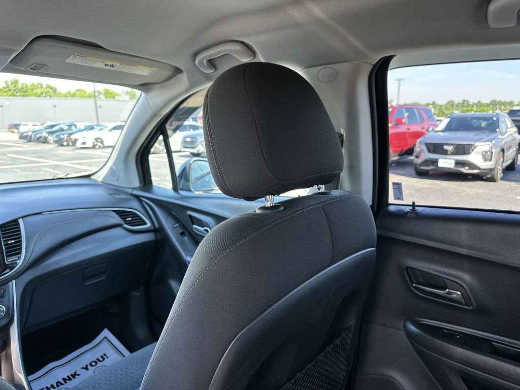 Used 2020 Chevrolet Trax LS w/ Tint and Cruise Package FWD image 11