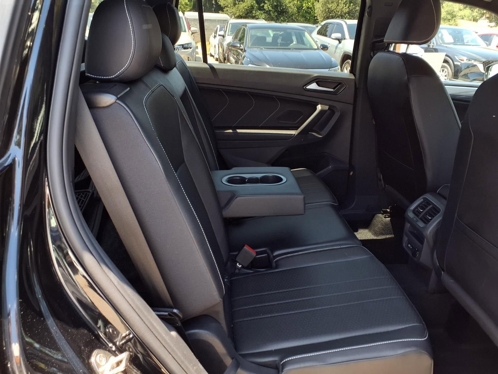 Certified 2023 Volkswagen Tiguan SE R-Line FWD image 23