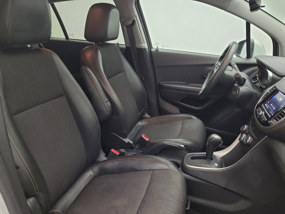 Used 2021 Chevrolet Trax LT FWD image 21