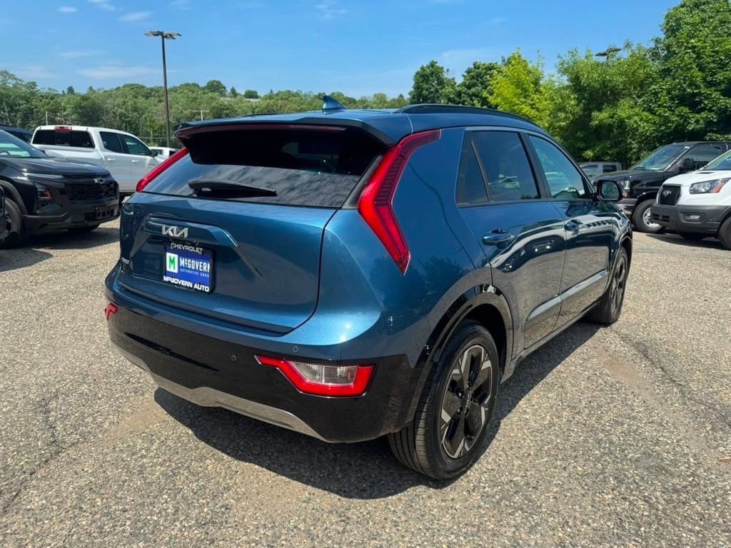 Used 2023 Kia Niro Wind w/ Wind Preserve Package FWD image 7