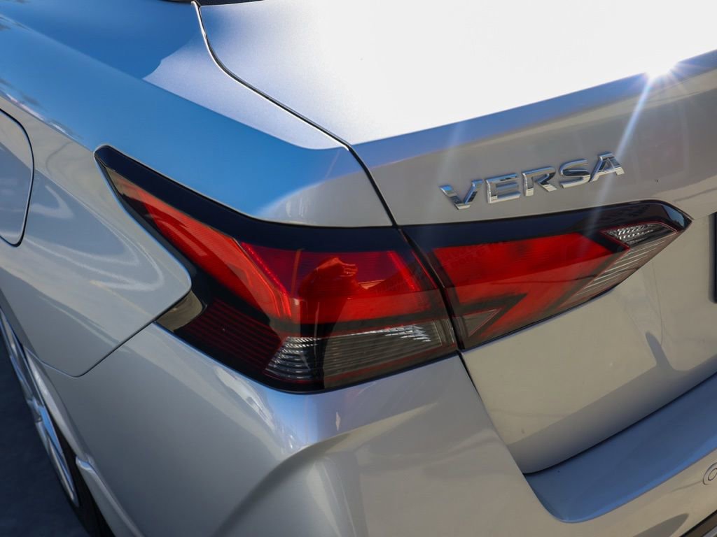 Used 2025 Nissan Versa S w/ Trunk Package image 7