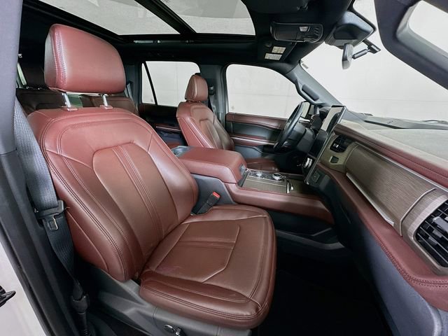 Used 2022 Ford Expedition Max Limited image 32