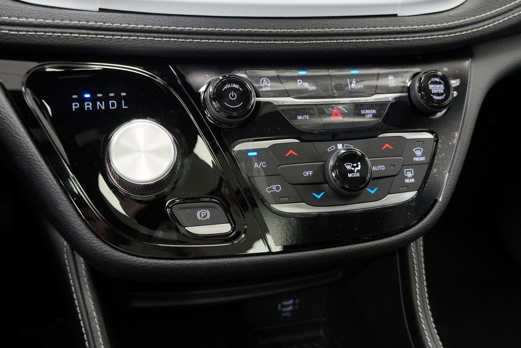 New 2026 Chrysler Pacifica Limited w/ S Appearance Package image 25