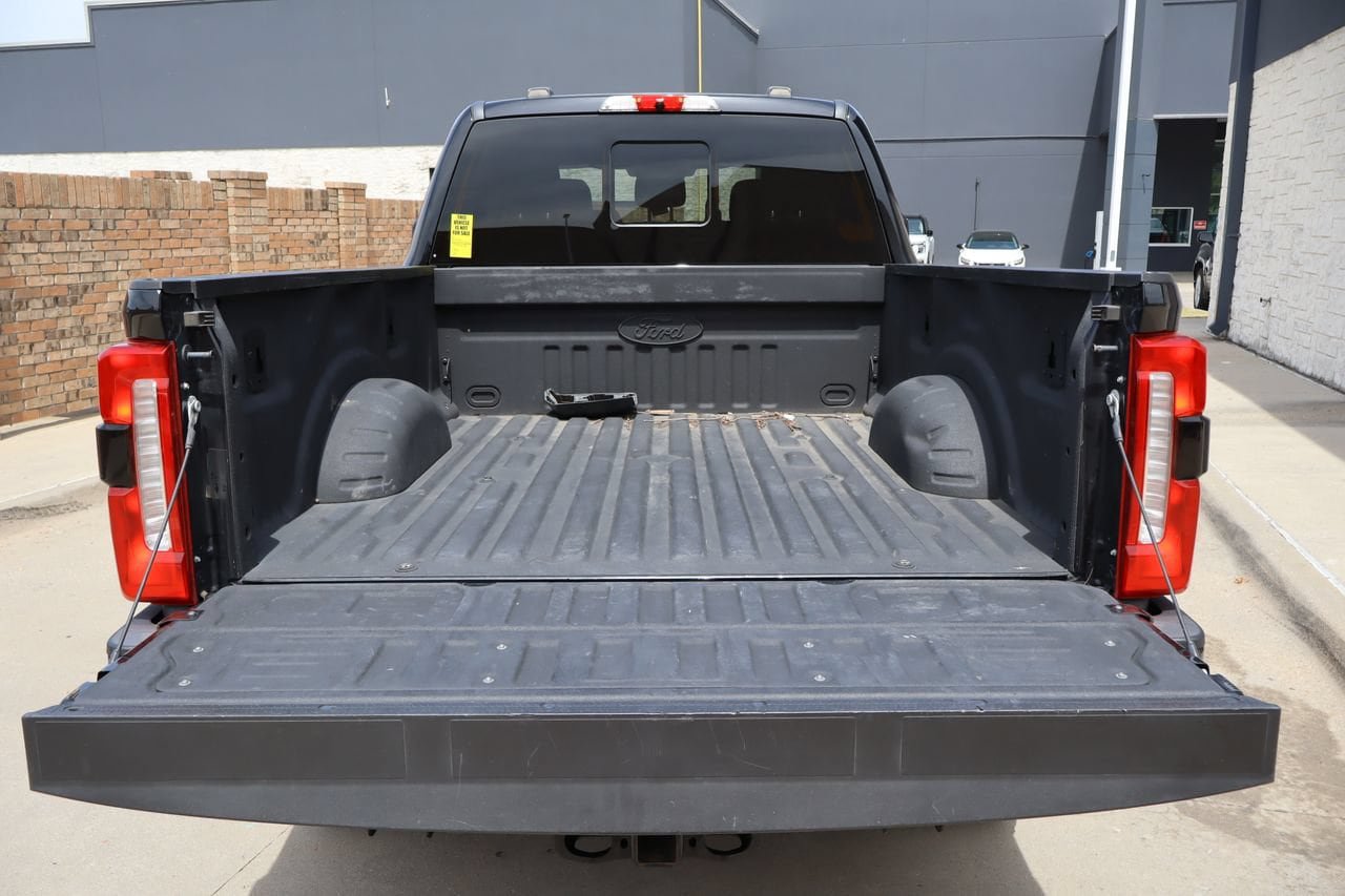 Used 2023 Ford F250 Lariat w/ Tremor Off-Road Package AWD/4WD image 28