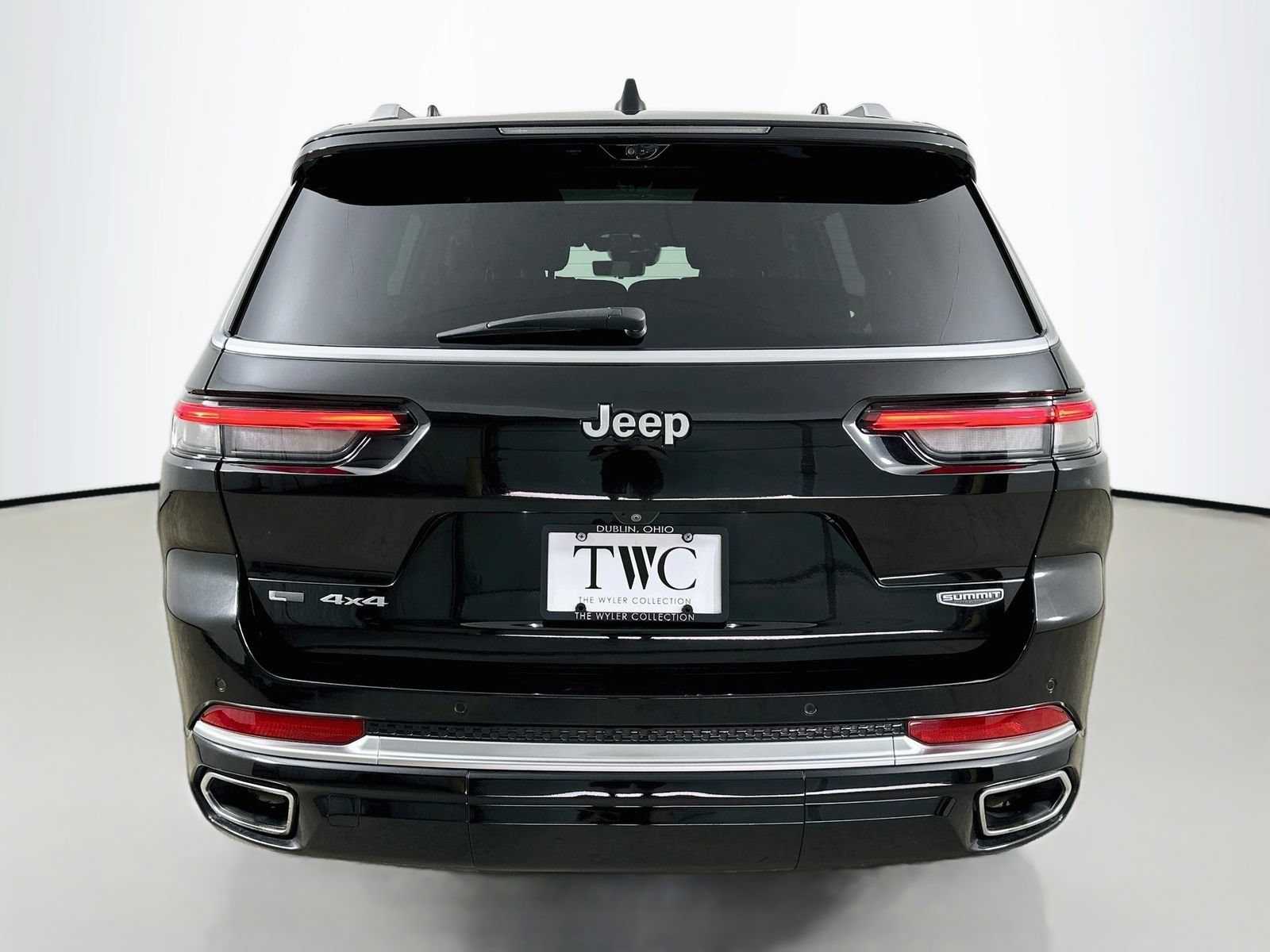 Used 2021 Jeep Grand Cherokee L Summit w/ Advanced Protech Group IV AWD/4WD image 6