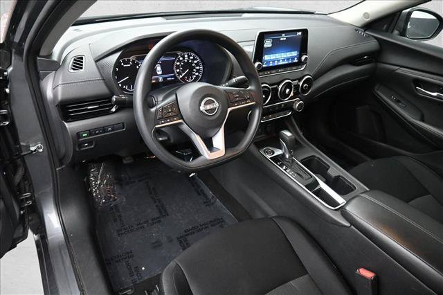 Used 2024 Nissan Sentra SV FWD image 8