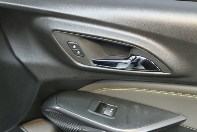 Used 2025 Chevrolet Trax ACTIV w/ Sunroof Package FWD image 9