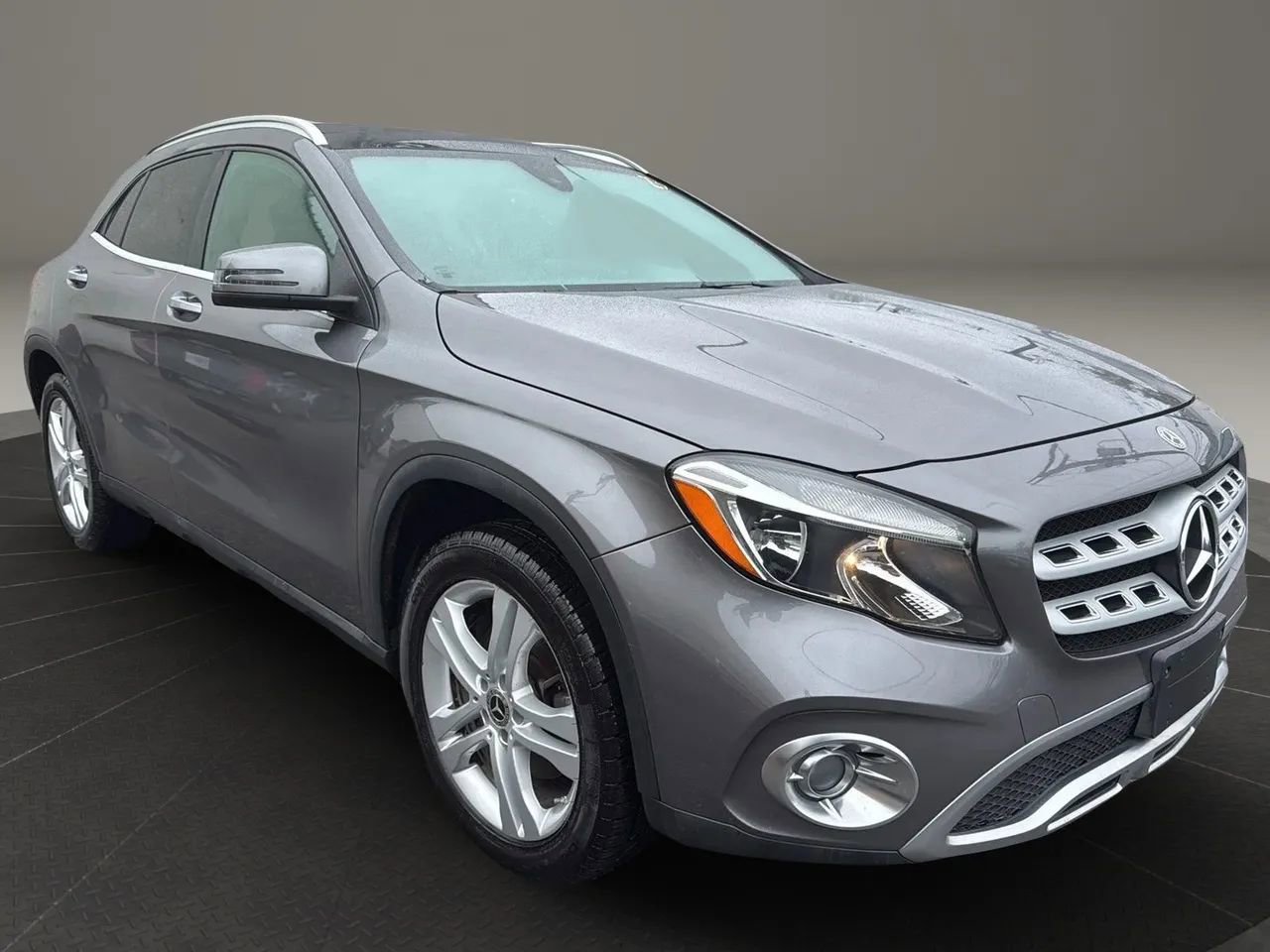 Used 2018 Mercedes-Benz GLA 250 4MATIC image 3