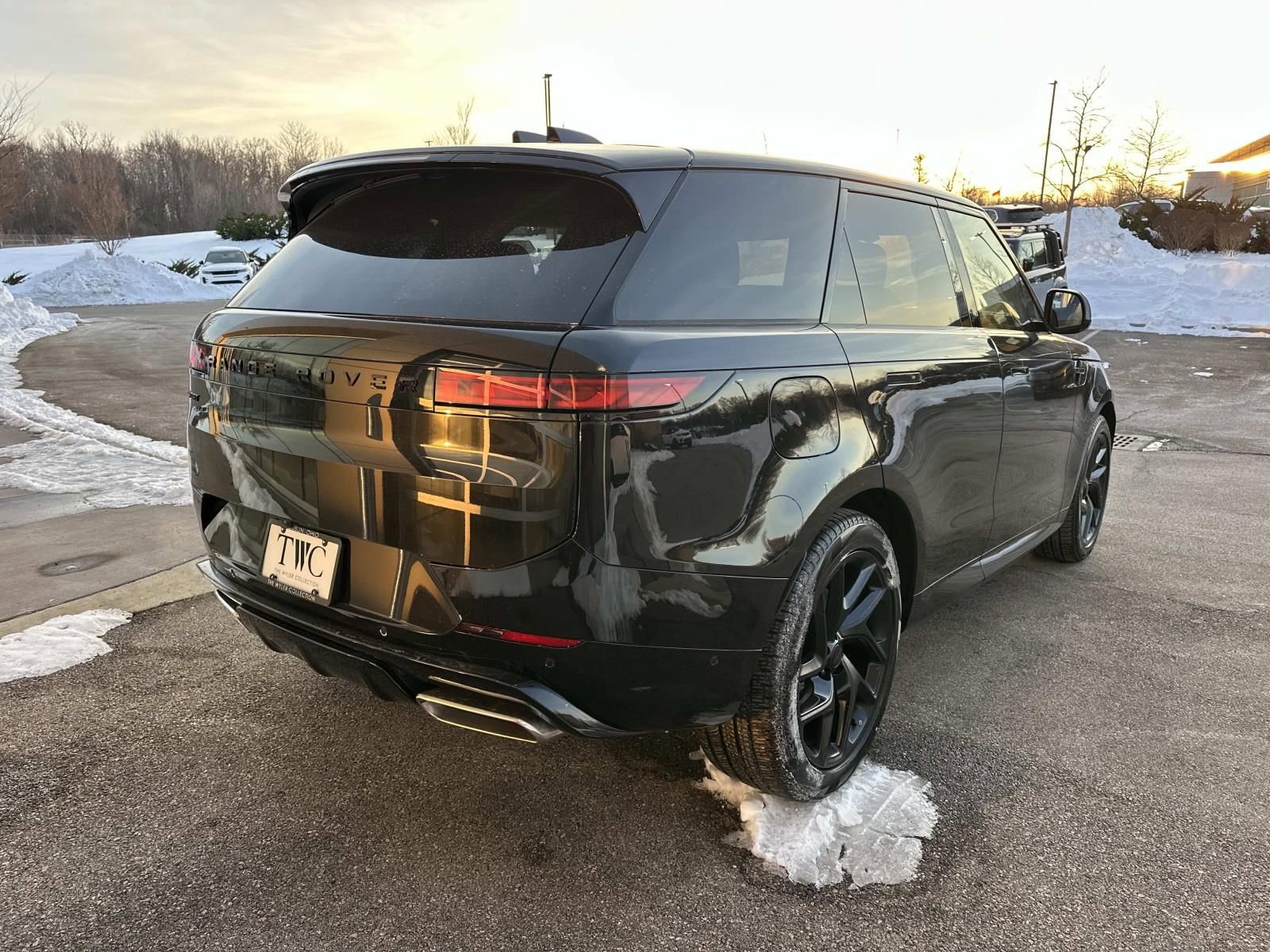 New 2026 Land Rover Range Rover Sport Dynamic SE image 5