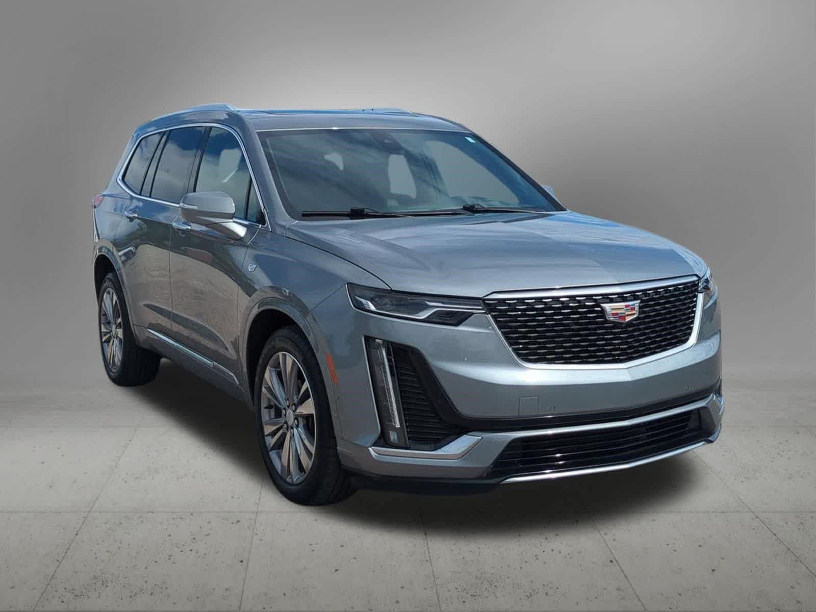 Used 2023 Cadillac XT6 Premium Luxury w/ Technology Package AWD/4WD image 8