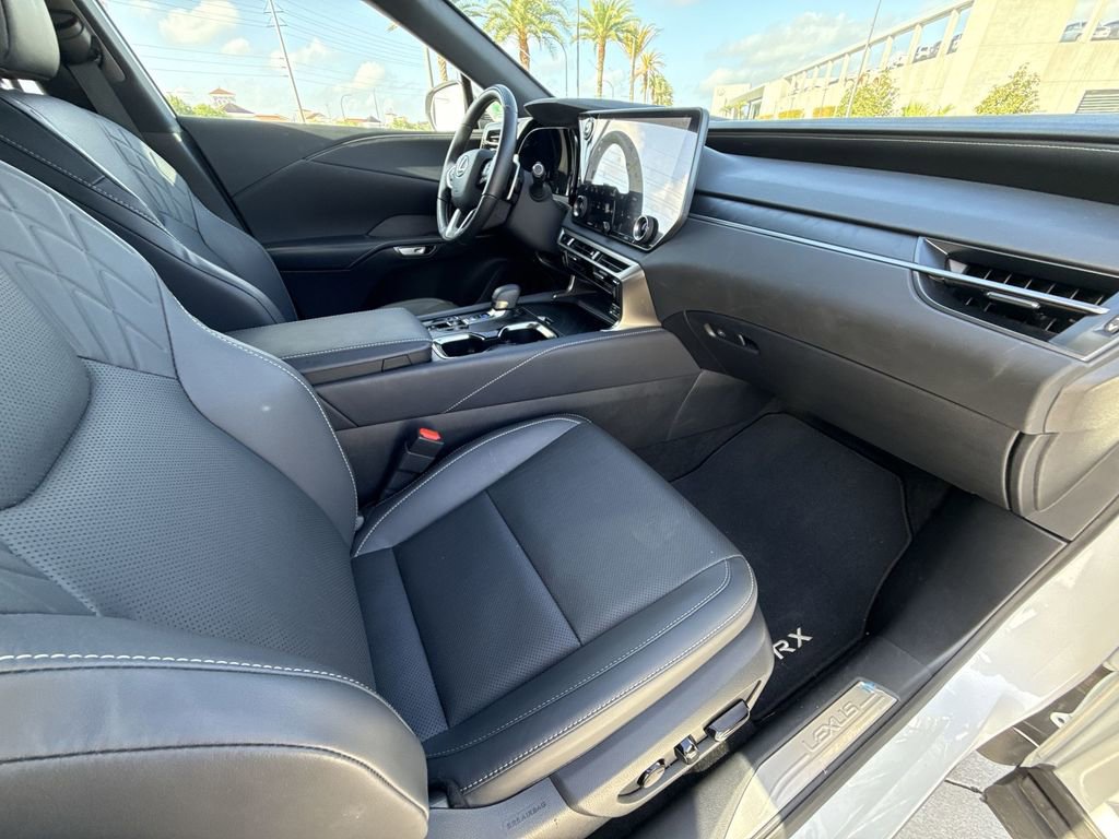 Used 2025 Lexus RX 350 Premium w/ Accessory Package (Z1) image 15