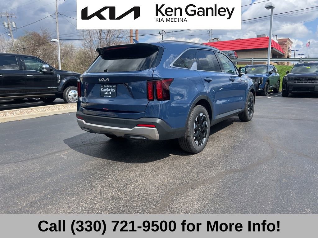 Certified 2025 Kia Sorento S w/ Panoramic Sunroof Package image 9