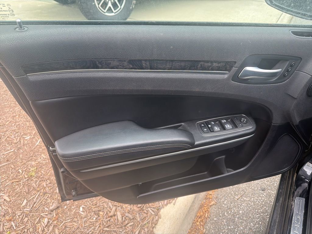 Used 2023 Chrysler 300 Touring L w/ Popular Equipment Group image 13