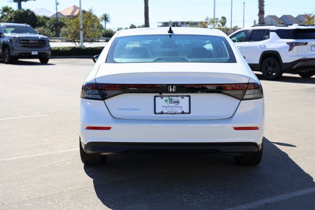 New 2025 Honda Accord SE image 7
