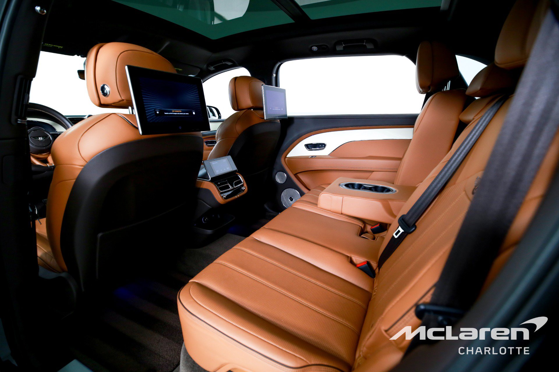 Used 2023 Bentley Bentayga Extended Wheelbase image 19