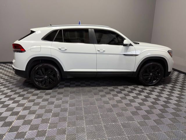 Used 2022 Volkswagen Atlas Cross Sport SE image 7