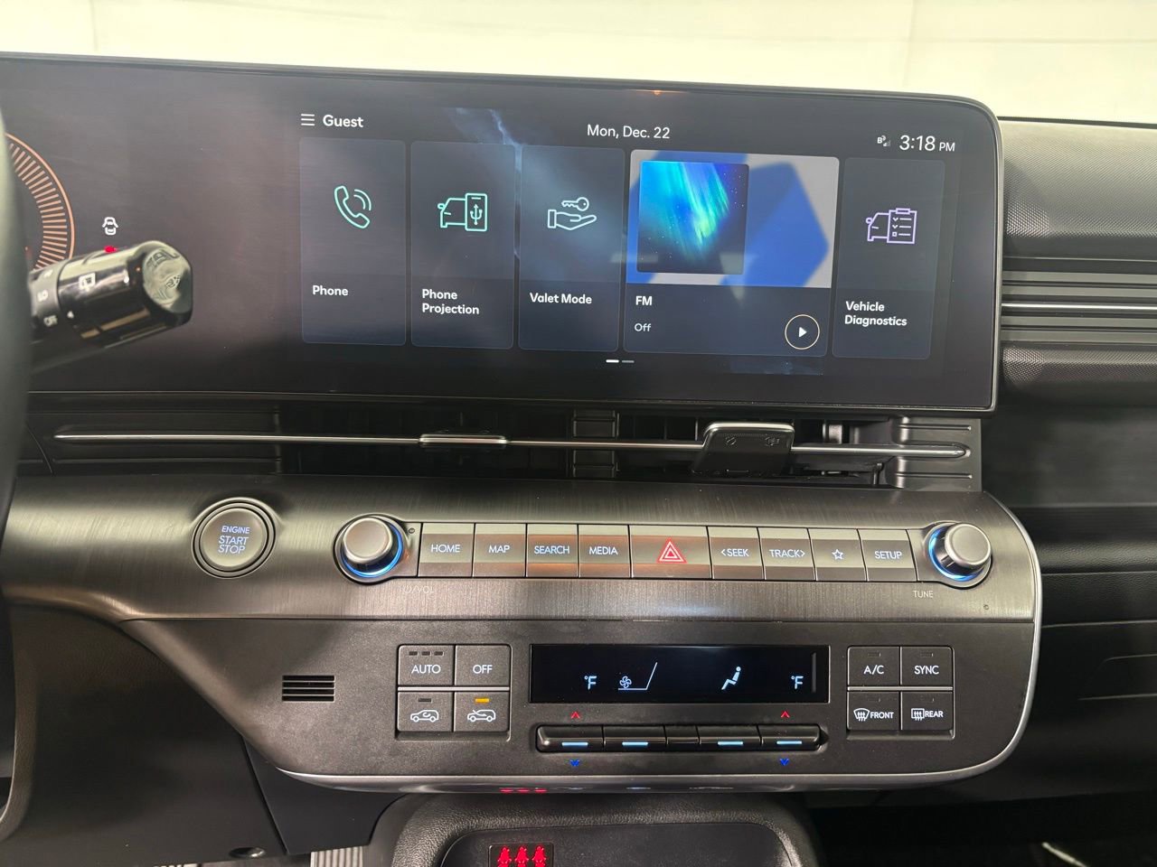 Used 2024 Hyundai Kona SEL image 14