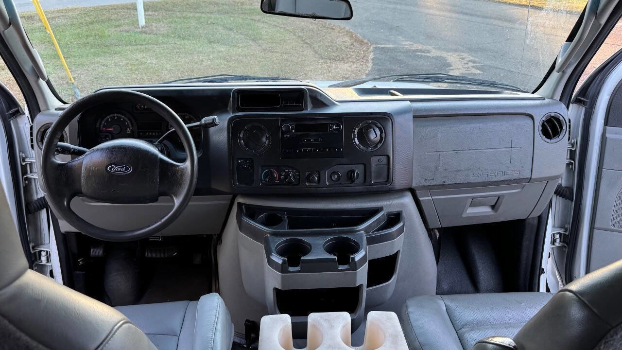 Used 2011 Ford E-250 and Econoline 250 w/ PWR Group image 13