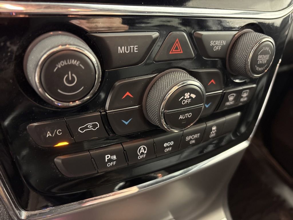 Used 2019 Jeep Grand Cherokee Limited image 32