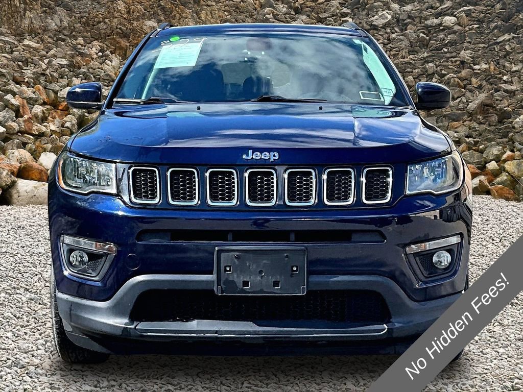 Used 2018 Jeep Compass Latitude w/ Popular Equipment Group AWD/4WD image 3