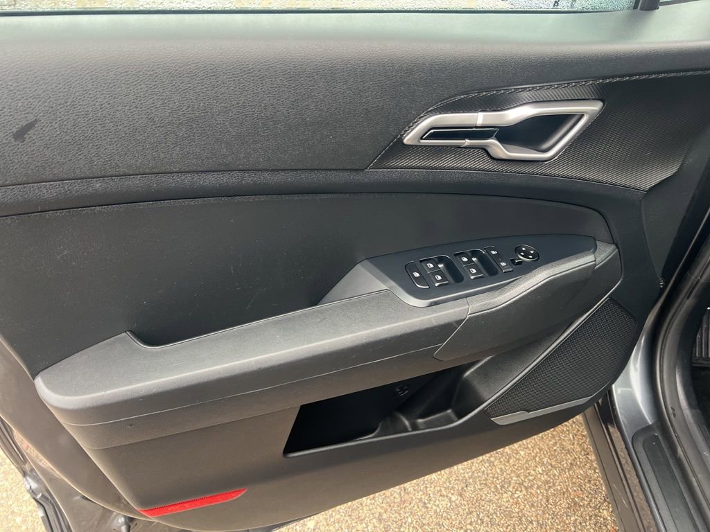 Certified 2023 Kia Sportage LX image 7